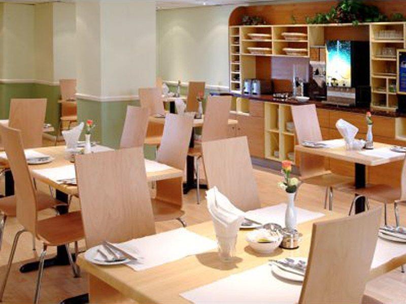 City Continental London Kensington Exterior photo