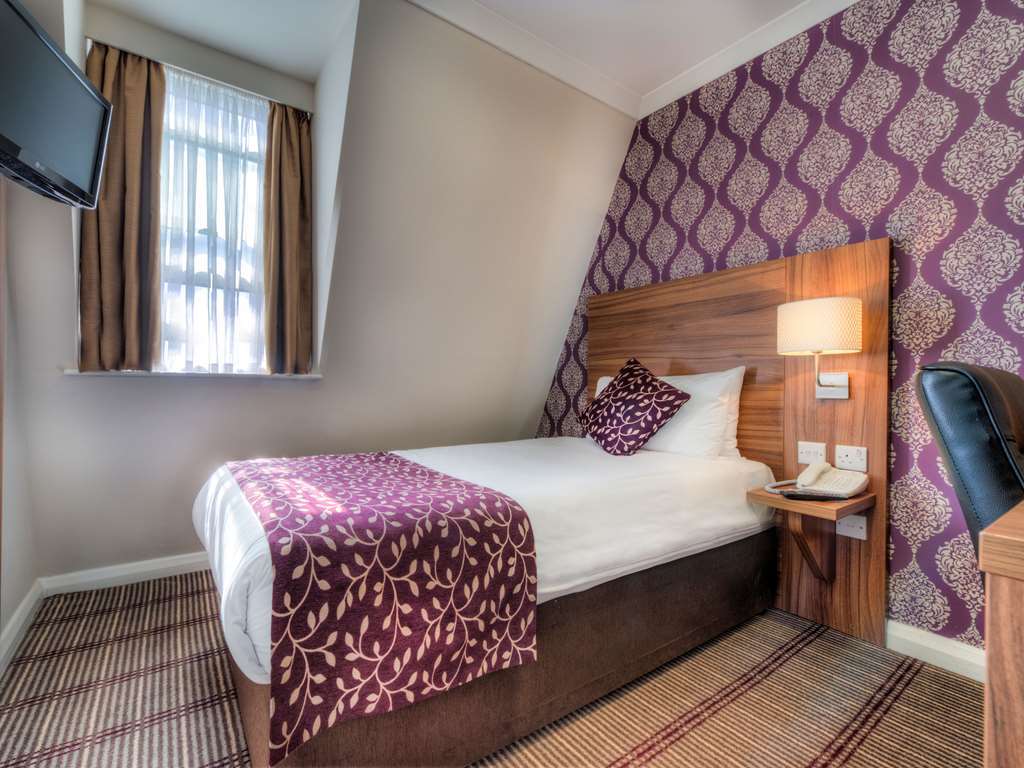 City Continental London Kensington Room photo